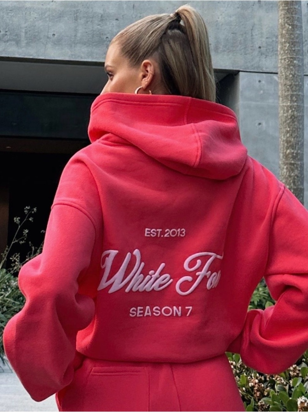“White Fox” Season 7 ‘Sorbet’ RED pullover HOODIE sweatshirt L/XL; Pocket; NICE!